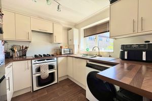 Kitchen- click for photo gallery